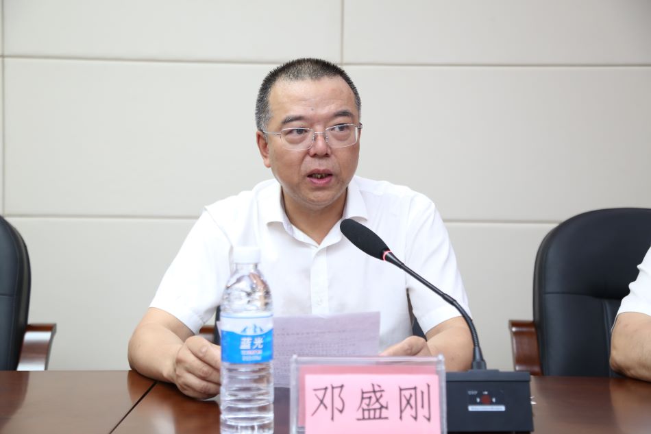 图4-邓书记.jpg
