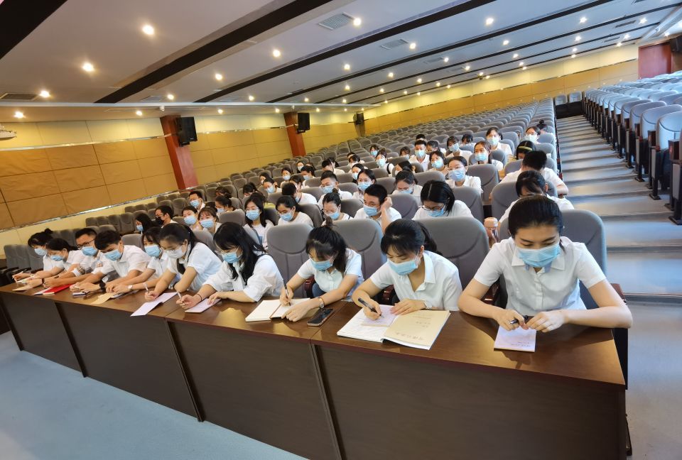 图2会场.jpg