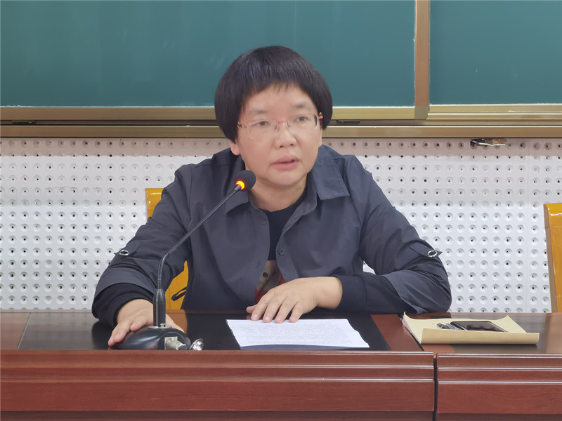 吴校长.jpg