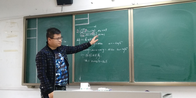 1679882293511080672.jpg 物理9.jpg