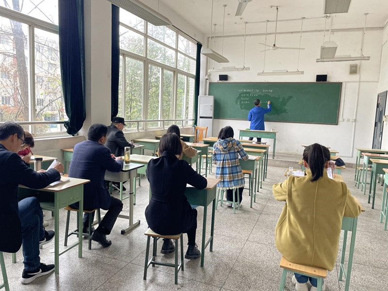1679882363264061709.jpg 化学7.jpg
