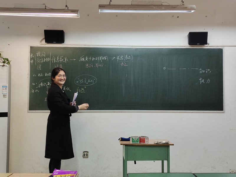 1679882602865041277.jpg 4钟梅.jpg