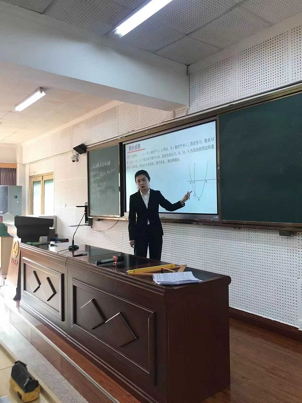 1680075195496090442.jpg 数学刘颖.jpg
