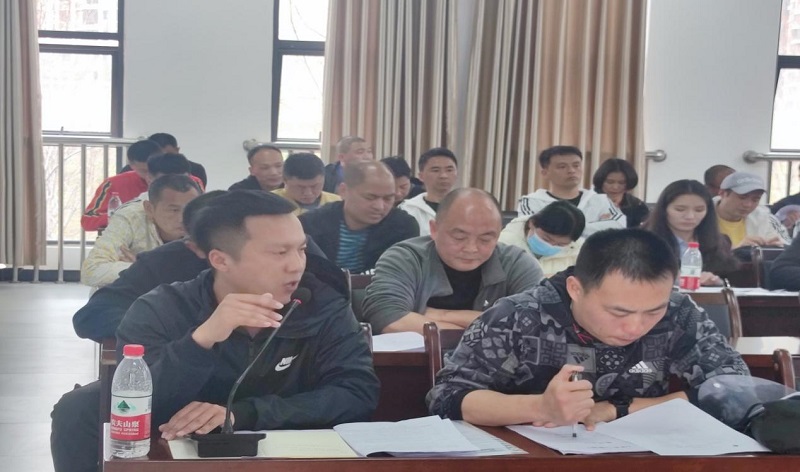 体育评课.jpg